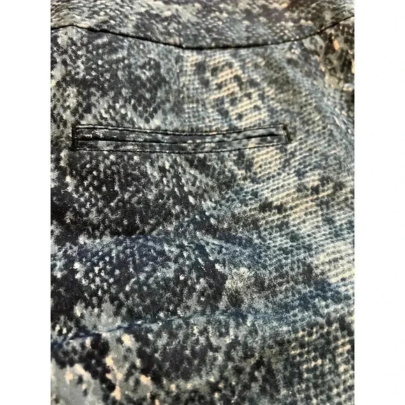 Zac & Rachel capri pants blue snake skin pattern size 16 - Picture 2 of 8
